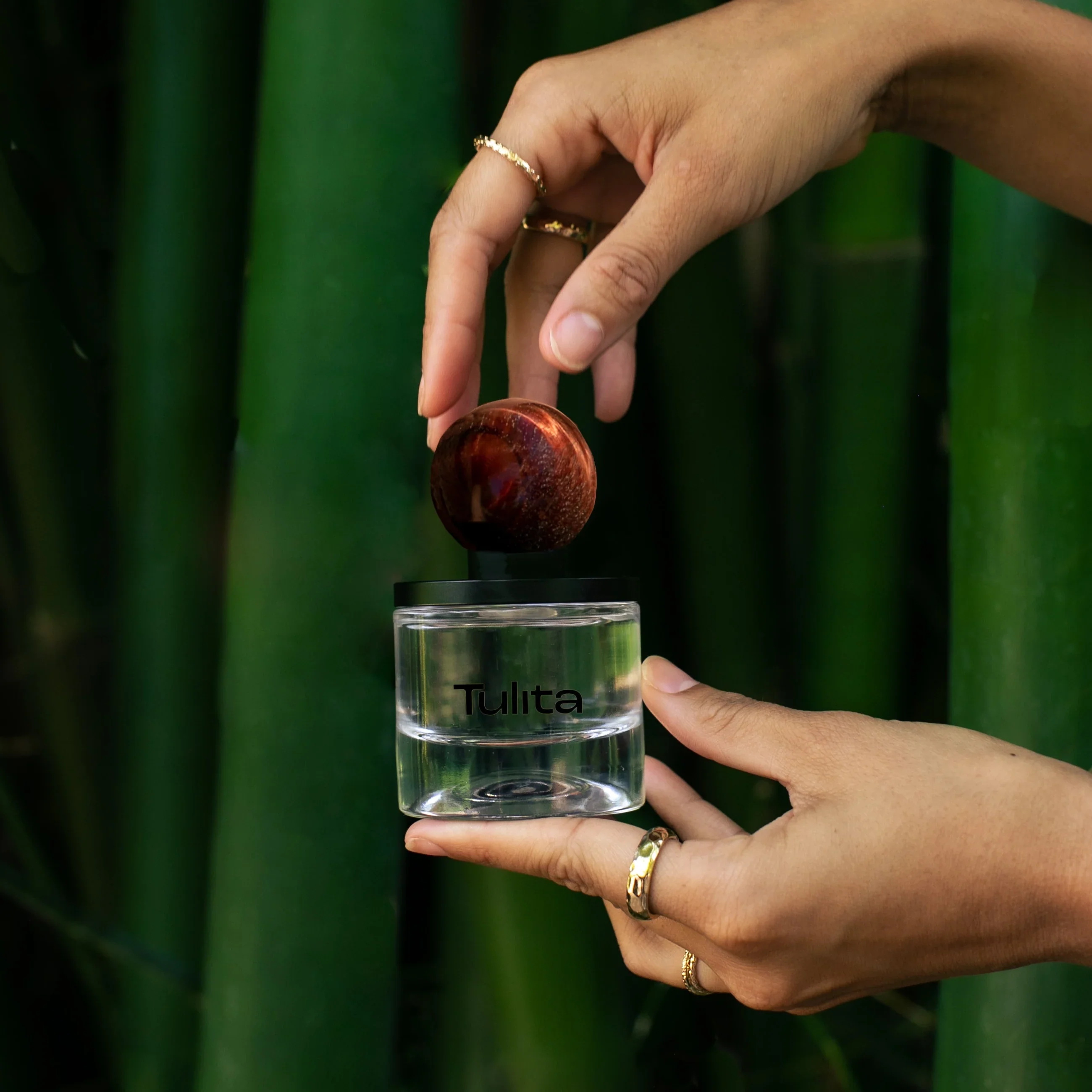 Agati Natural Parfum - Root Chakra Balancing Fragrance - Image 4